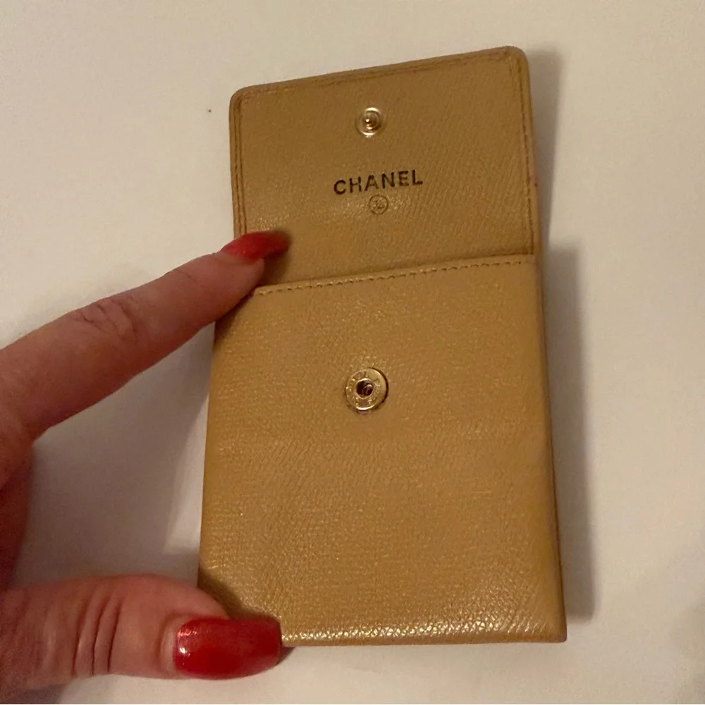 CHANEL COIN CASE WALLET TAN CALFSKIN LEATHER GOLD TONE COCO SNAP AUTHENTIC CARD - Picture 6 of 15